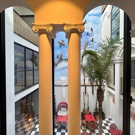 Hotel Divino & Apartments Figueres  Esterno foto