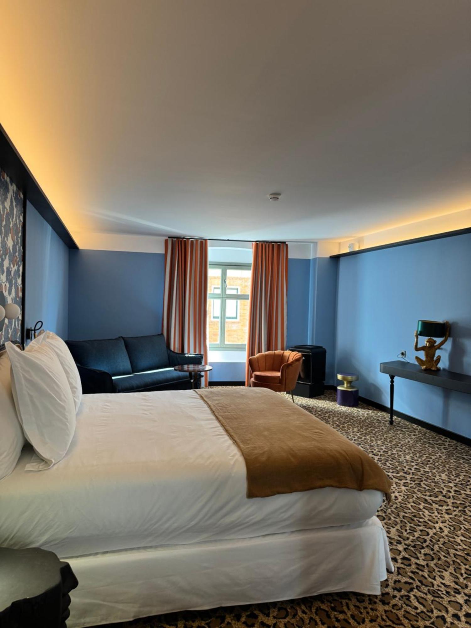 Hotel Divino & Apartments Figueres  Esterno foto