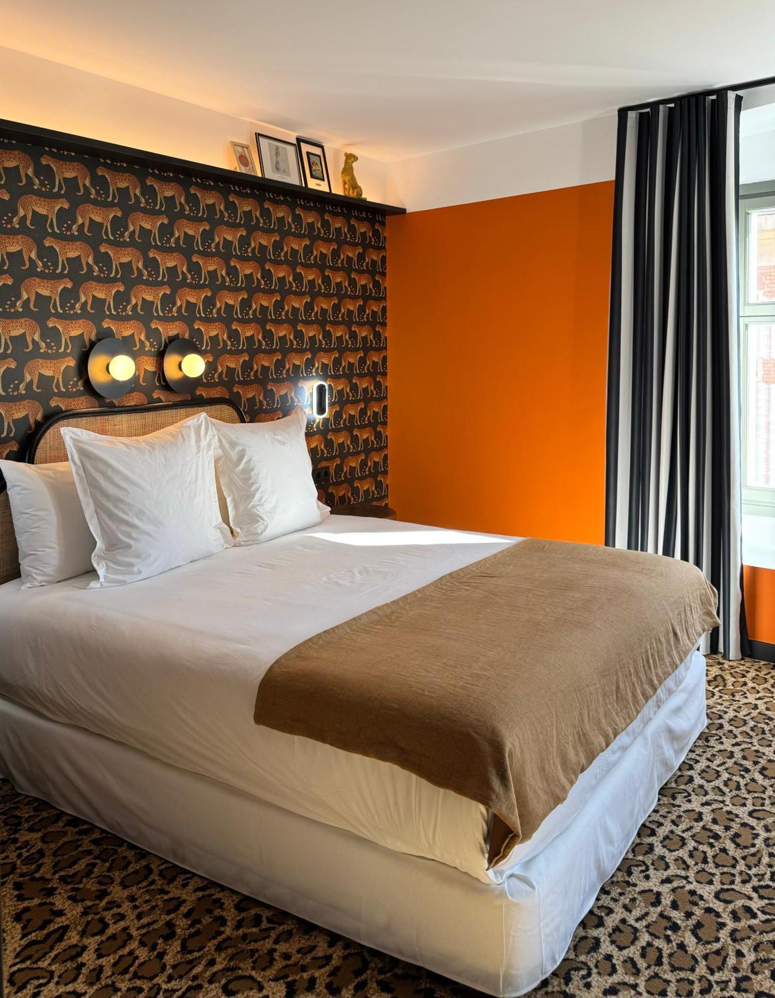 Hotel Divino & Apartments Figueres  Esterno foto
