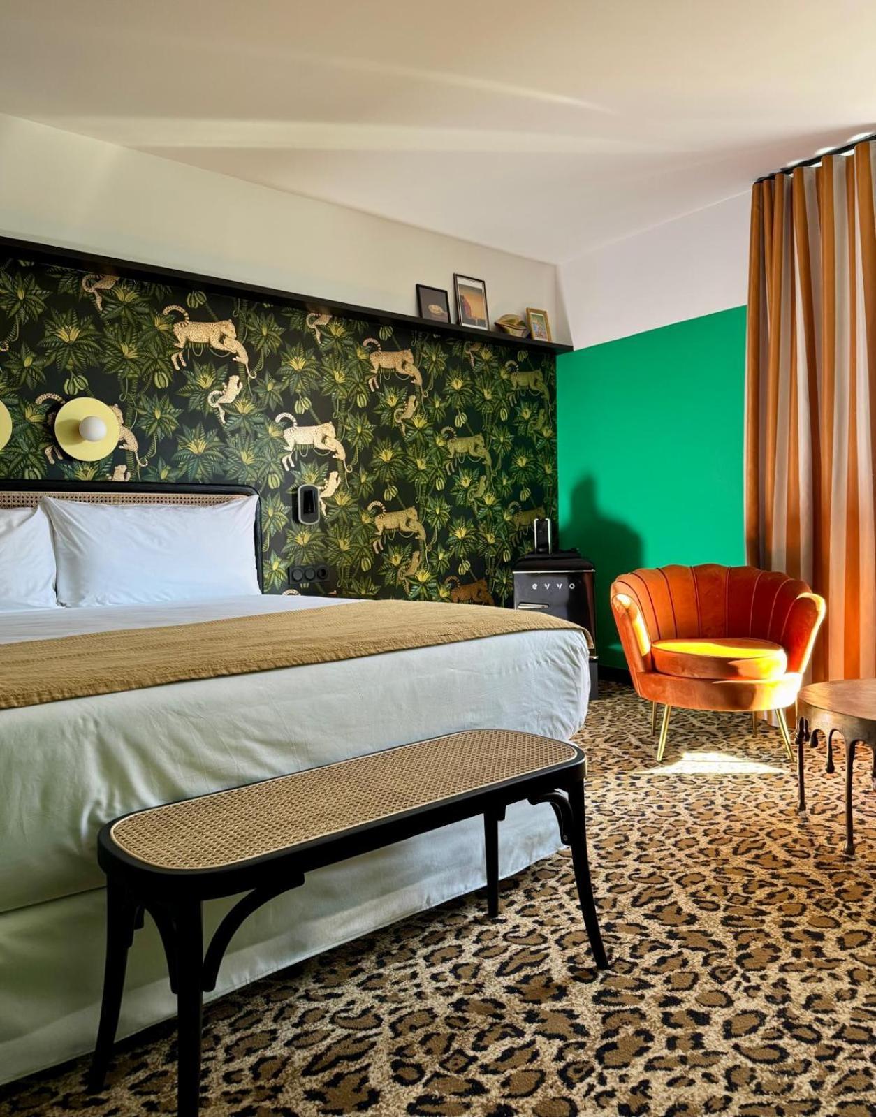 Hotel Divino & Apartments Figueres  Esterno foto