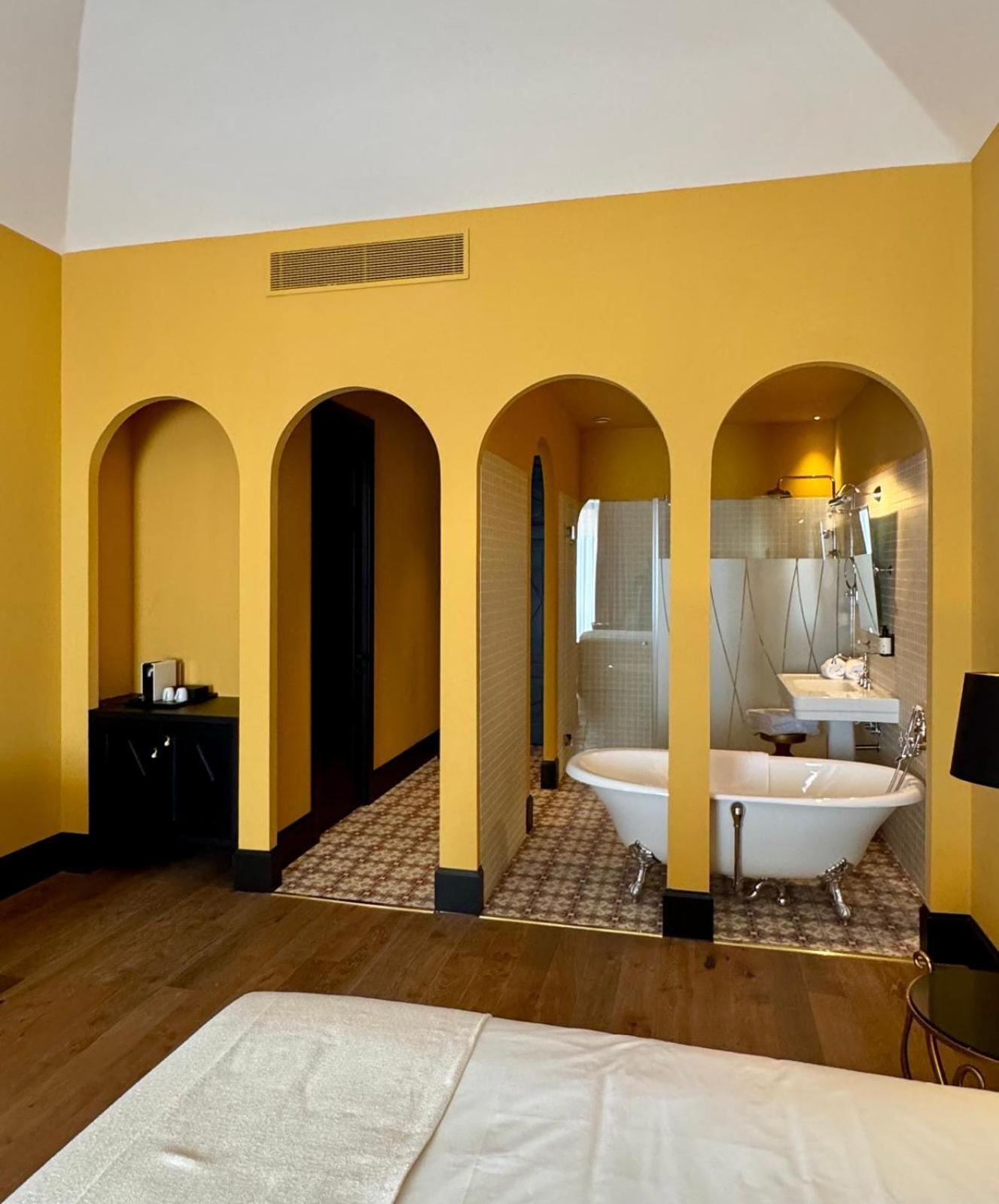 Hotel Divino & Apartments Figueres  Esterno foto