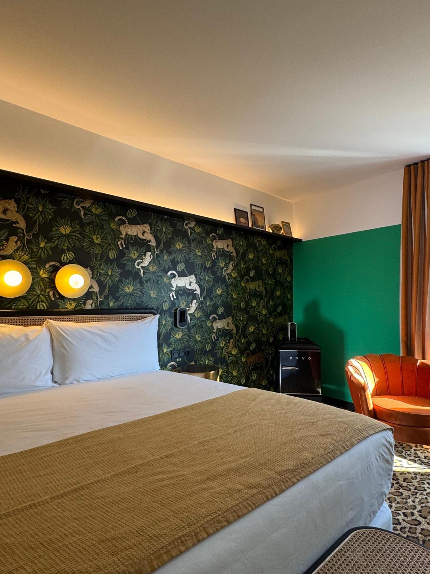 Hotel Divino & Apartments Figueres  Esterno foto