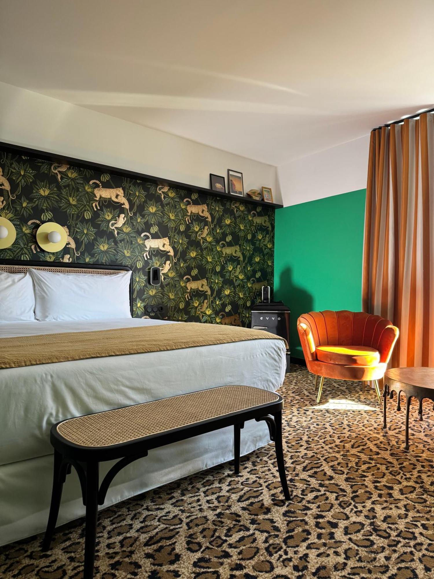Hotel Divino & Apartments Figueres  Esterno foto